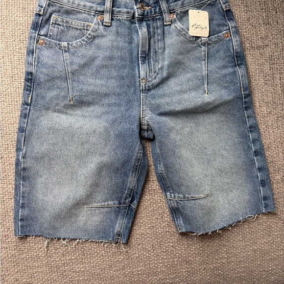 BNWT Free People Ghost Town High Rise Long Shorts β Size 26 - Picture 16 of 16